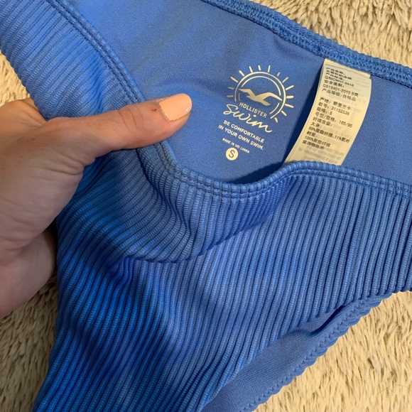M Top / S bottoms HOLLISTER bathing suit NWOT - Picture 2 of 3